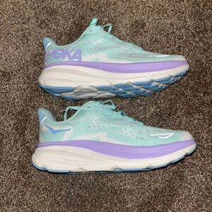 Hoka Clifton 9
